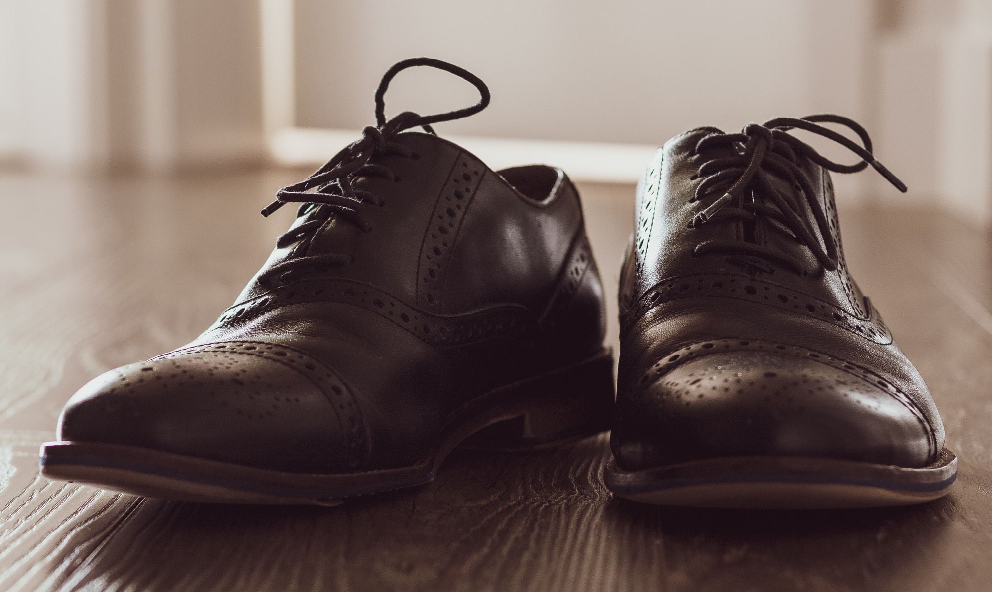 The Ultimate Guide to Choosing the Best Shoes for Your Suit FashionFests